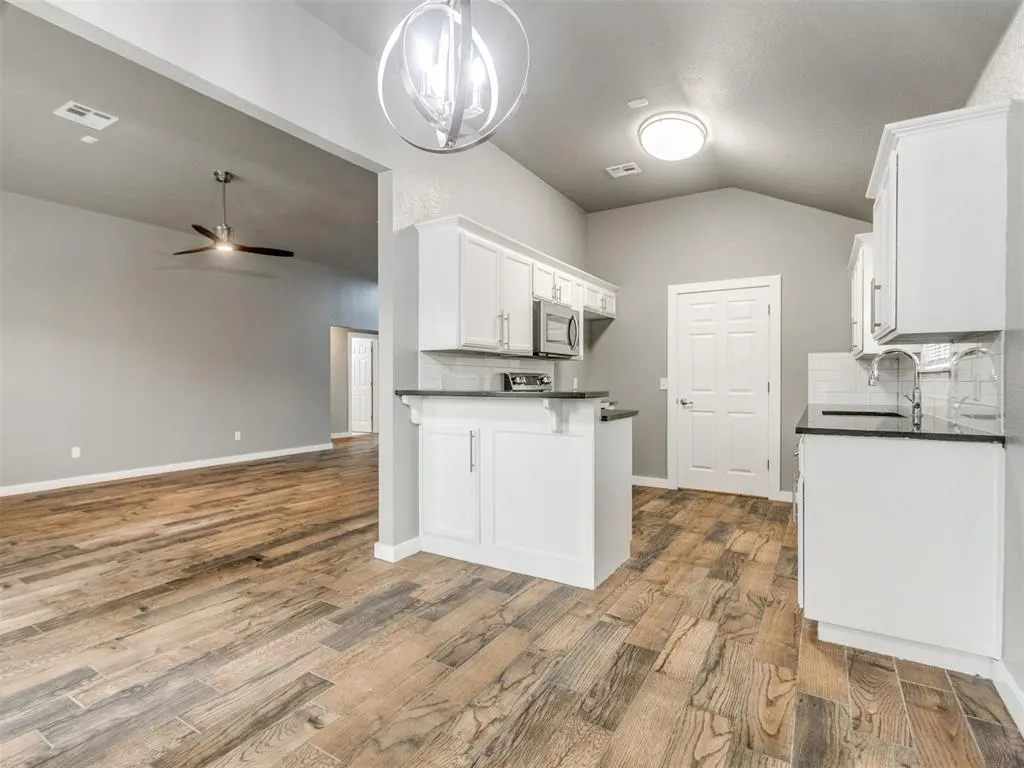 Photo 18 — 21925 Homesteaders Road, Edmond, OK 73012