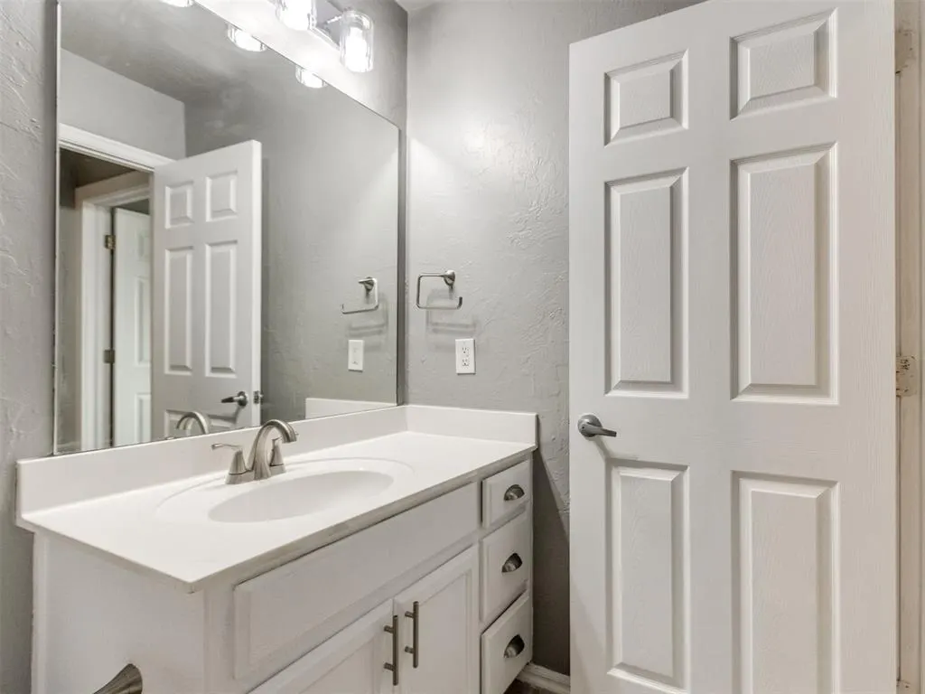 Photo 31 — 21925 Homesteaders Road, Edmond, OK 73012