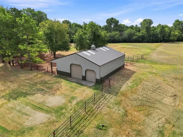 Photo 3 — 801 Cameron Drive, Yukon, OK 73099