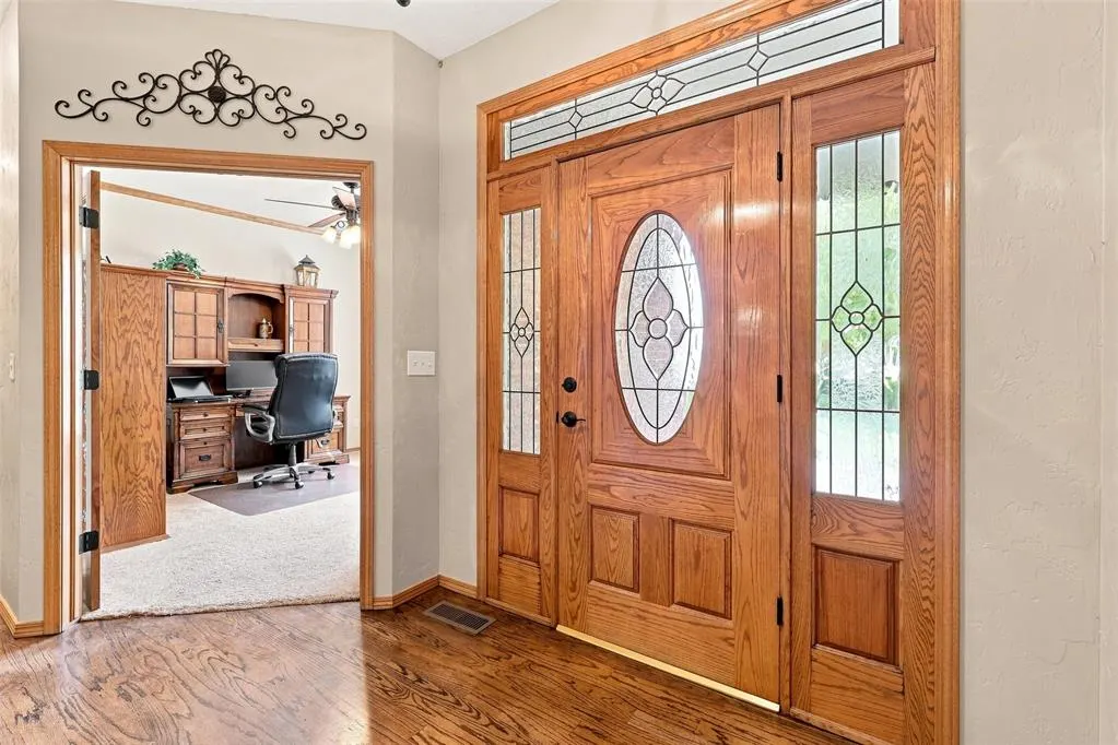 Photo 10 — 801 Cameron Drive, Yukon, OK 73099