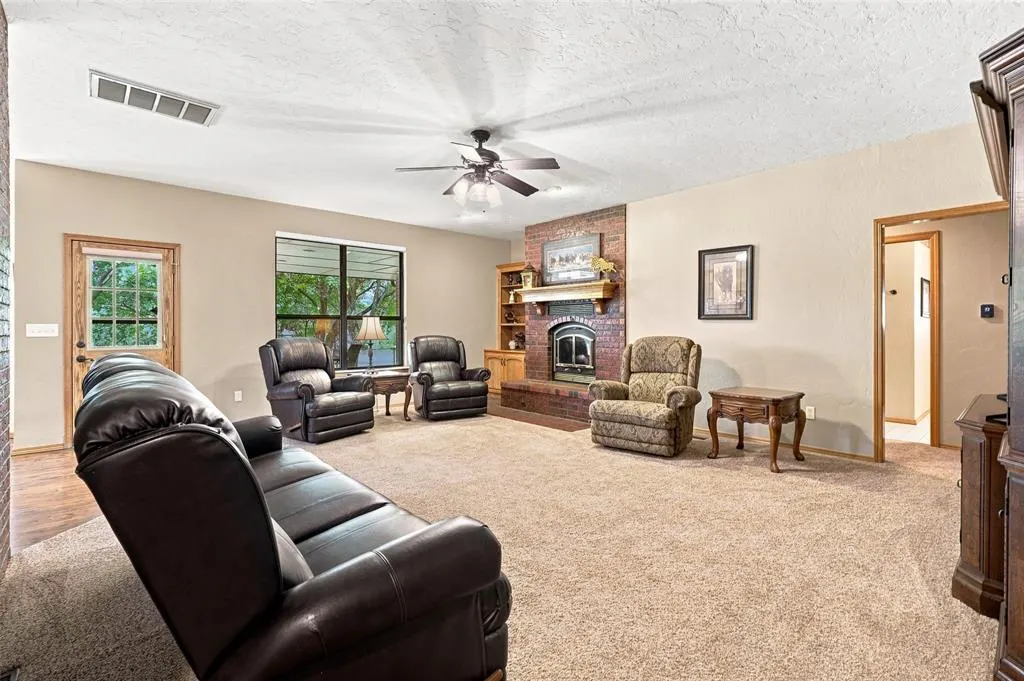 Photo 12 — 801 Cameron Drive, Yukon, OK 73099