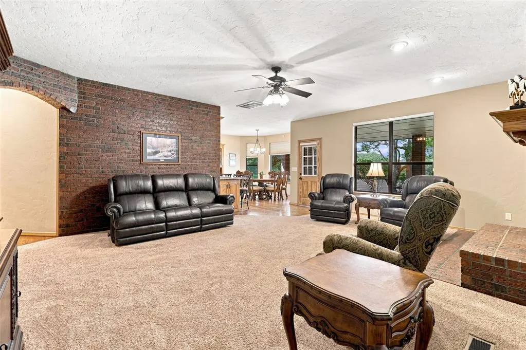 Photo 13 — 801 Cameron Drive, Yukon, OK 73099