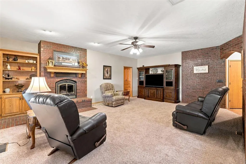 Photo 14 — 801 Cameron Drive, Yukon, OK 73099