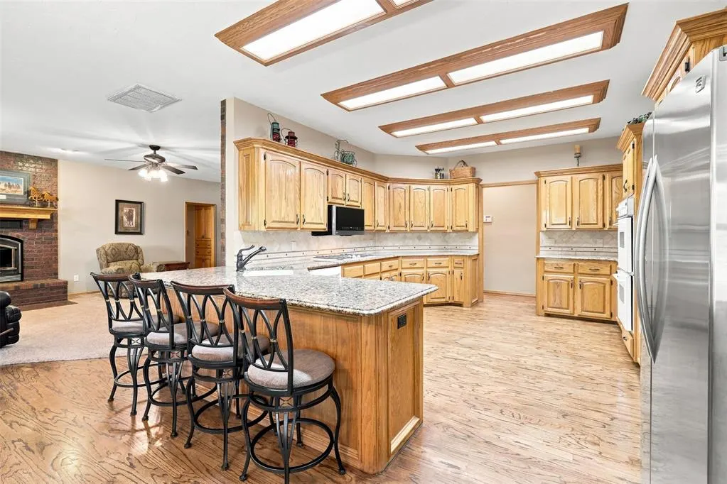 Photo 17 — 801 Cameron Drive, Yukon, OK 73099