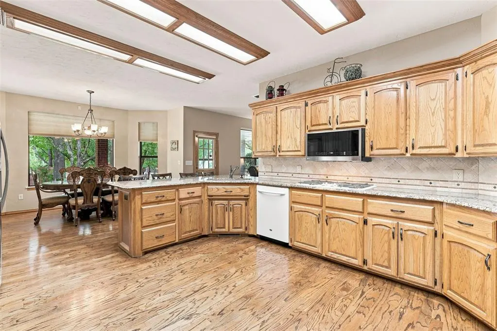 Photo 18 — 801 Cameron Drive, Yukon, OK 73099