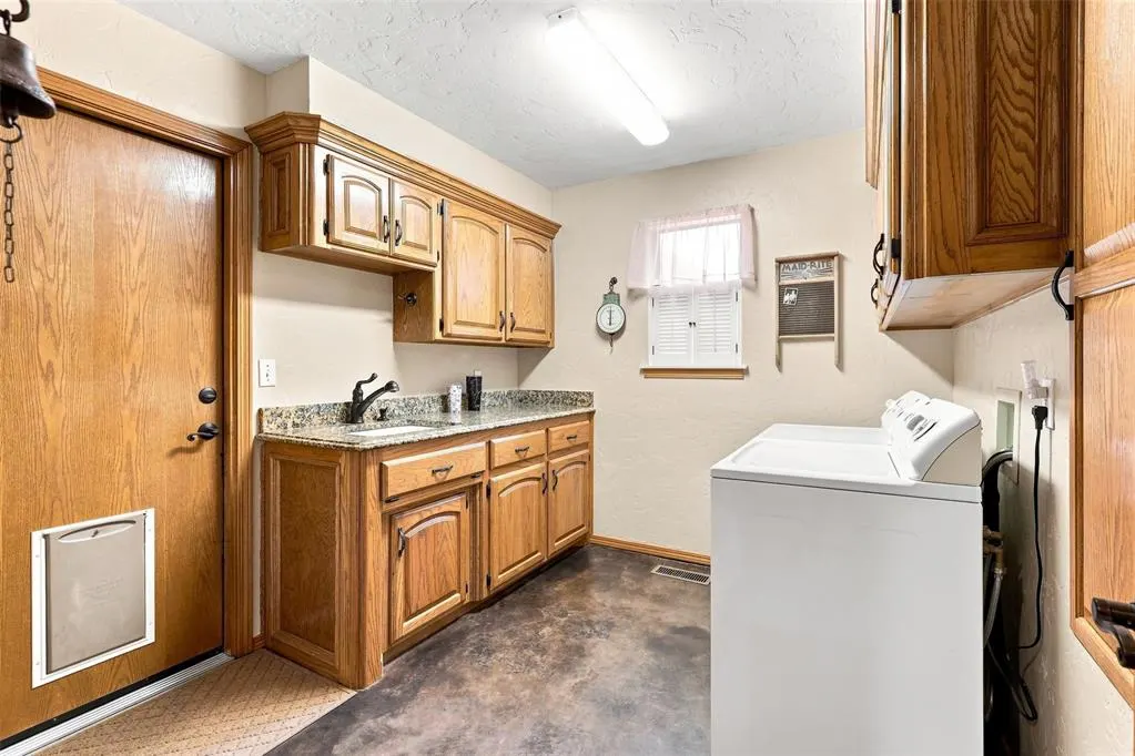 Photo 32 — 801 Cameron Drive, Yukon, OK 73099
