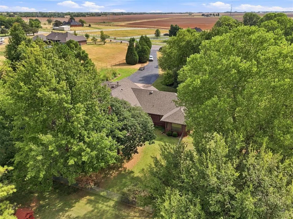 Photo 36 — 801 Cameron Drive, Yukon, OK 73099
