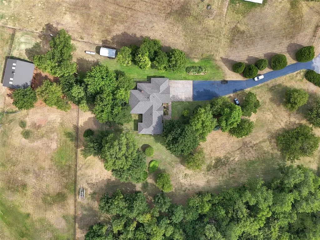 Photo 48 — 801 Cameron Drive, Yukon, OK 73099