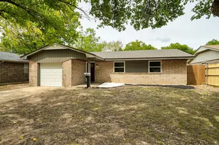 Sold home at 1407 Lakecrest Drive