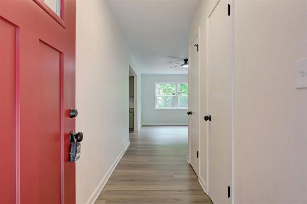 Photo 6 — 1407 Lakecrest Drive, Norman, OK 73071