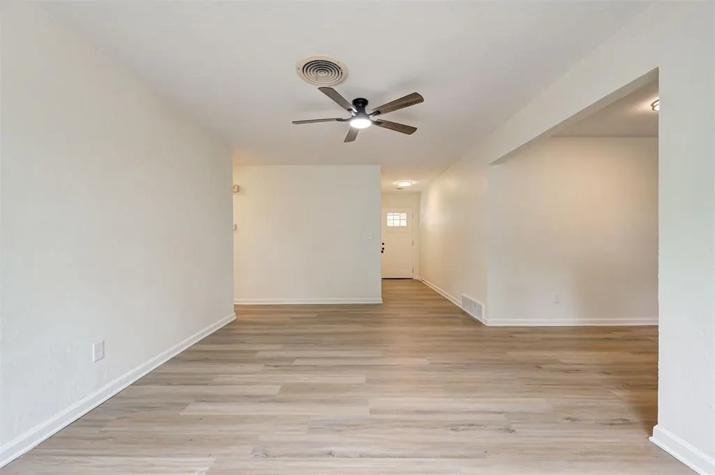 Photo 9 — 1407 Lakecrest Drive, Norman, OK 73071