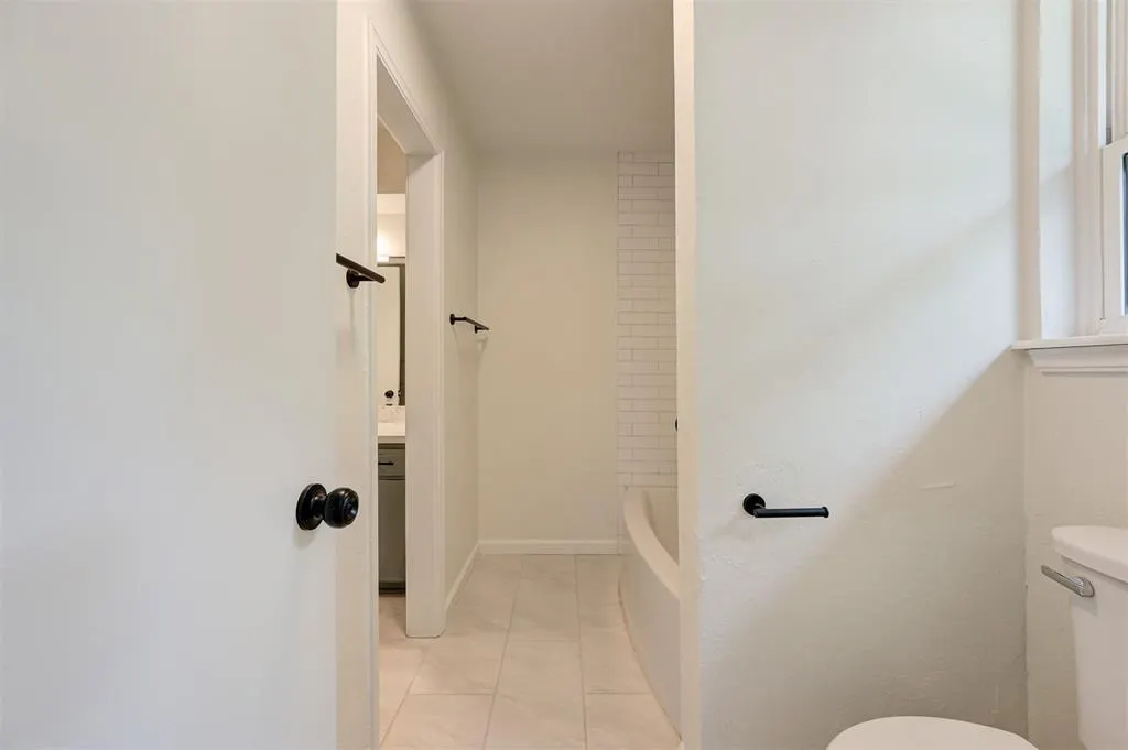 Photo 20 — 1407 Lakecrest Drive, Norman, OK 73071