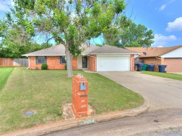 Photo 5 — 10104 Primrose Lane, Oklahoma City, OK 73159