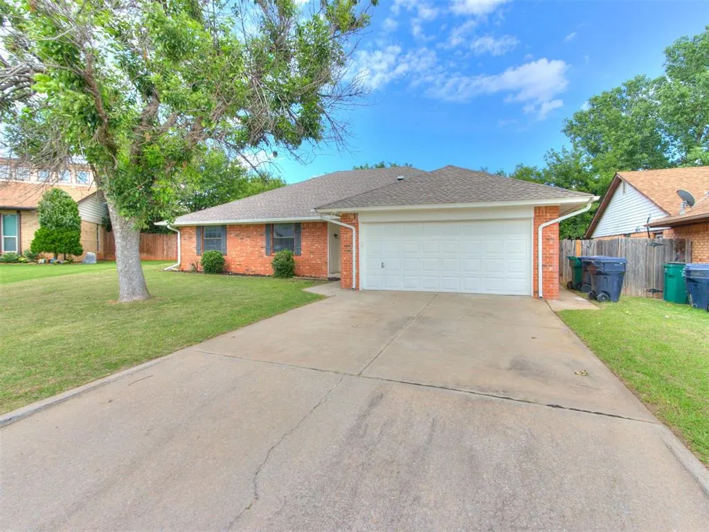Photo 6 — 10104 Primrose Lane, Oklahoma City, OK 73159