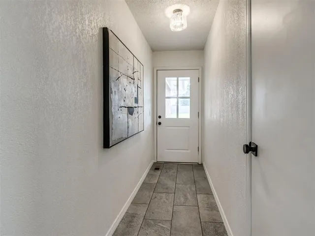 Photo 8 — 10104 Primrose Lane, Oklahoma City, OK 73159