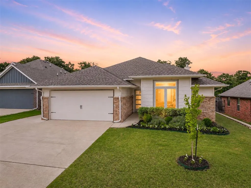 Front exterior — 8517 Stark Street, Edmond, OK 73007
