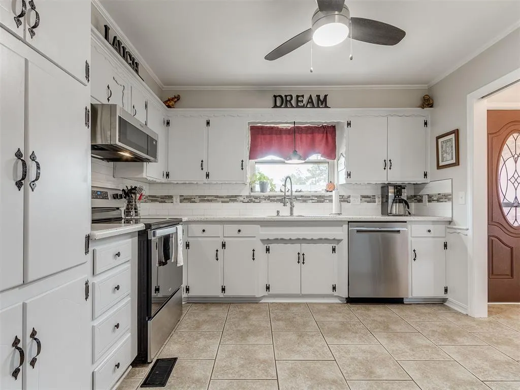 Photo 4 — 4137 NW 59th Street, Oklahoma City, OK 73112