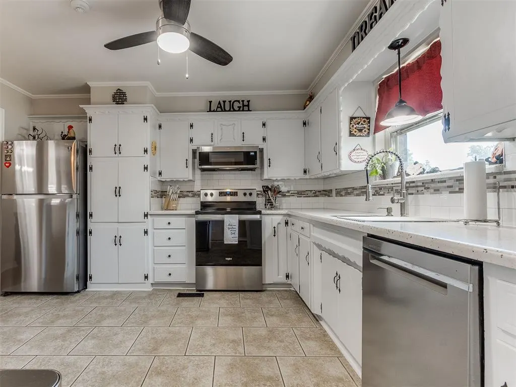 Photo 9 — 4137 NW 59th Street, Oklahoma City, OK 73112