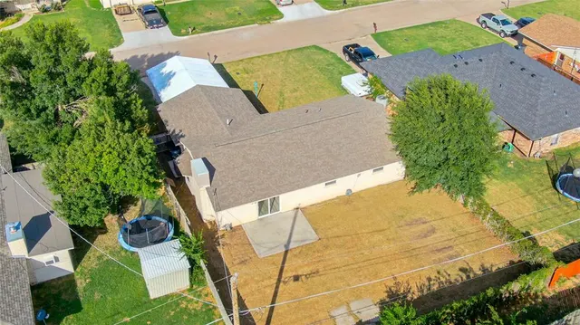 Photo 2 — 4603 SE Ellsworth Avenue, Lawton, OK 73501