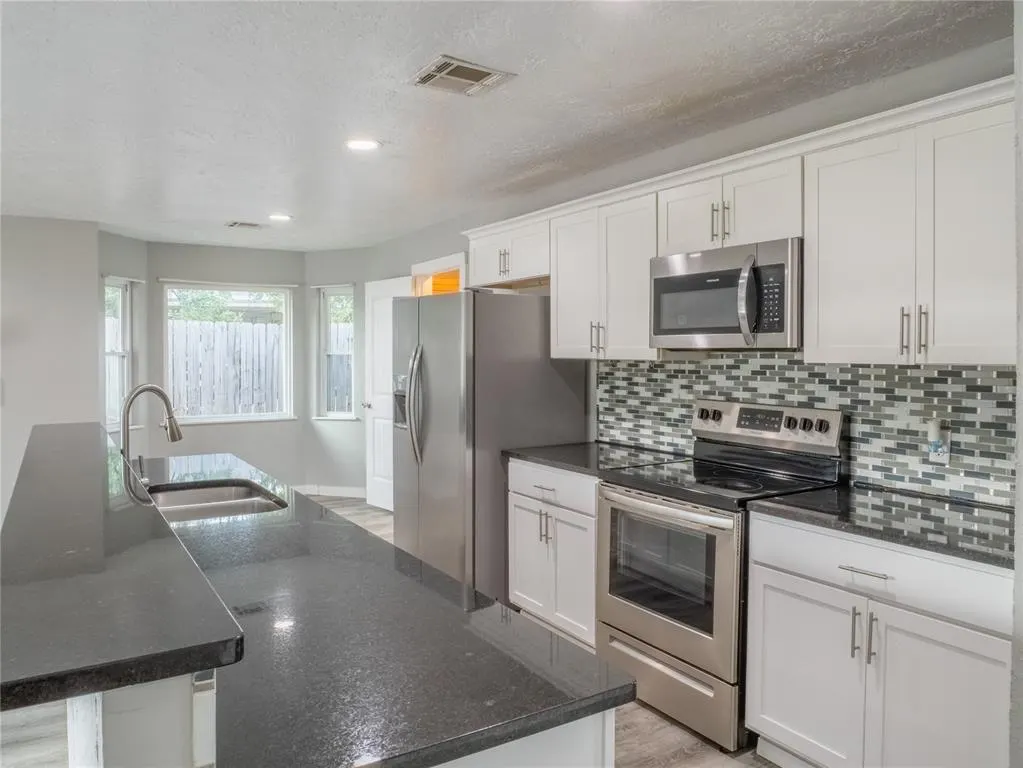 Photo 10 — 4603 SE Ellsworth Avenue, Lawton, OK 73501