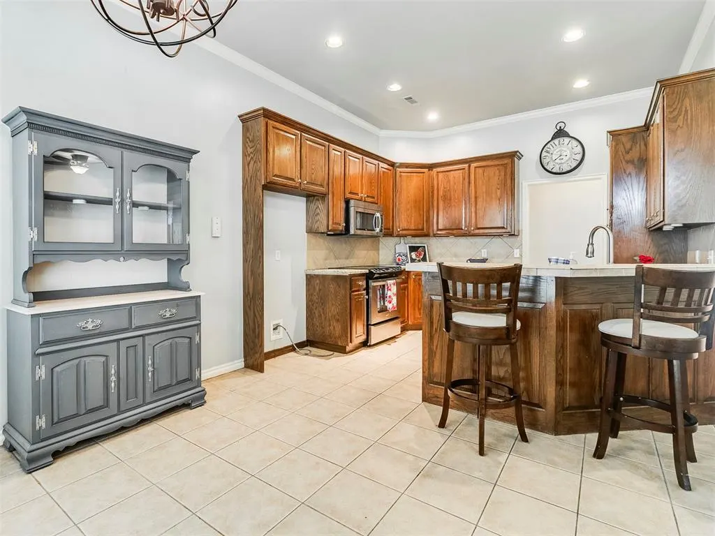 Photo 11 — 2705 Woodbridge Drive, Shawnee, OK 74804