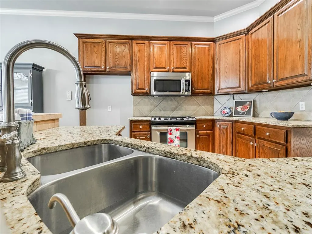 Photo 16 — 2705 Woodbridge Drive, Shawnee, OK 74804