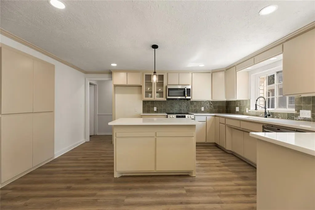 Photo 16 — 627 N Park Avenue, Shawnee, OK 74801