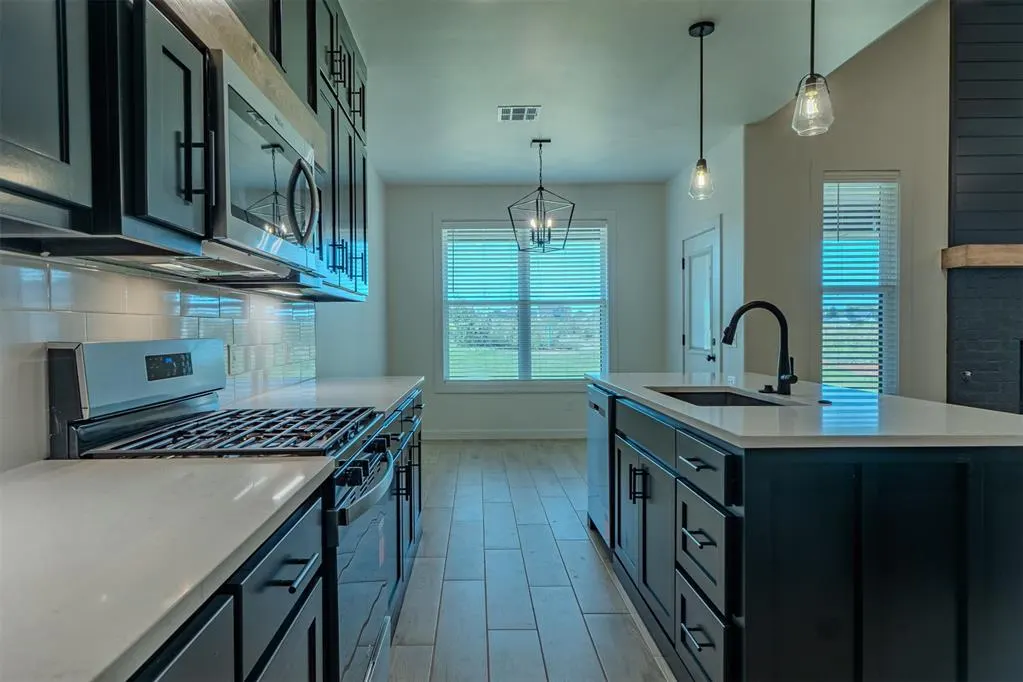 Photo 14 — 9324 SW 37th Street, Oklahoma City, OK 73179