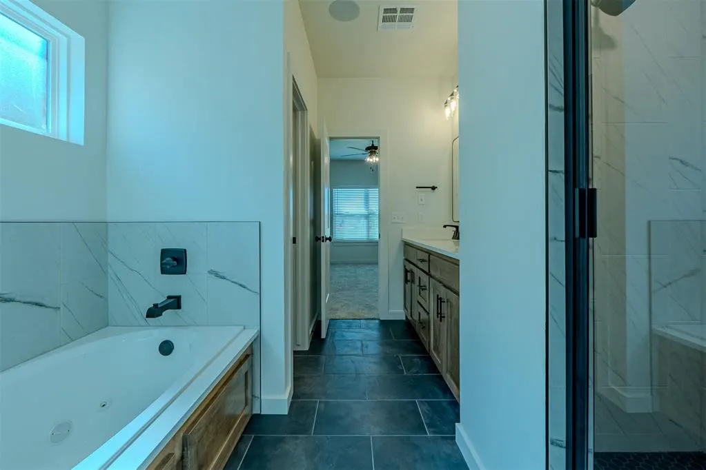 Photo 22 — 9324 SW 37th Street, Oklahoma City, OK 73179