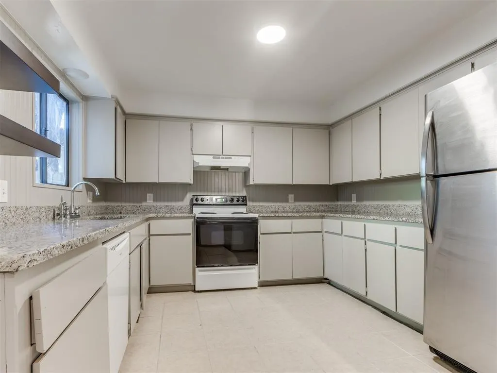 Photo 12 — 1404 Mary Lee Lane, Edmond, OK 73034