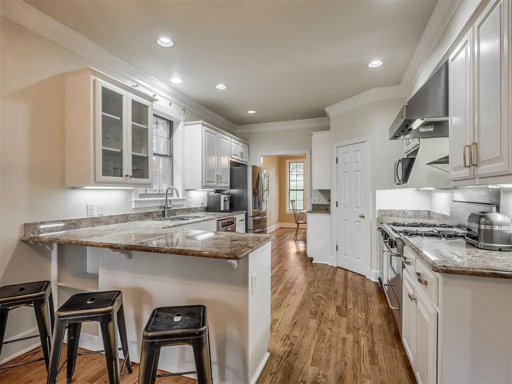 Photo 16 — 9216 Oakmont Drive, Oklahoma City, OK 73131
