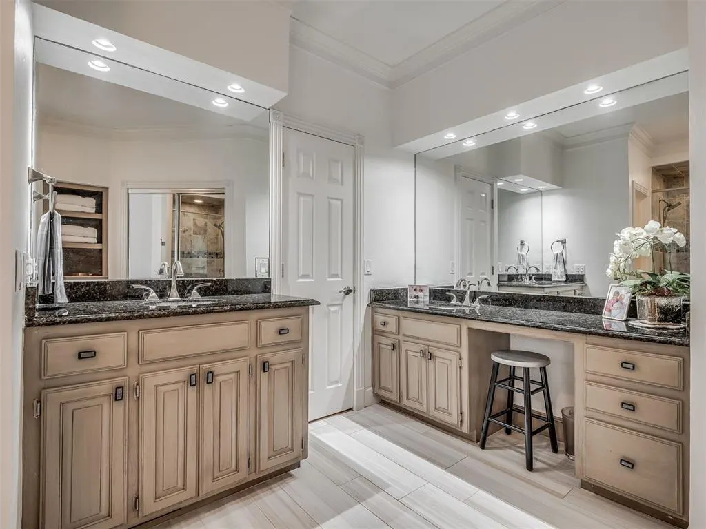 Photo 24 — 9216 Oakmont Drive, Oklahoma City, OK 73131