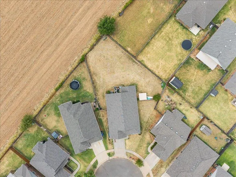 Photo 5 — 13333 SW 3rd Street, Yukon, OK 73099