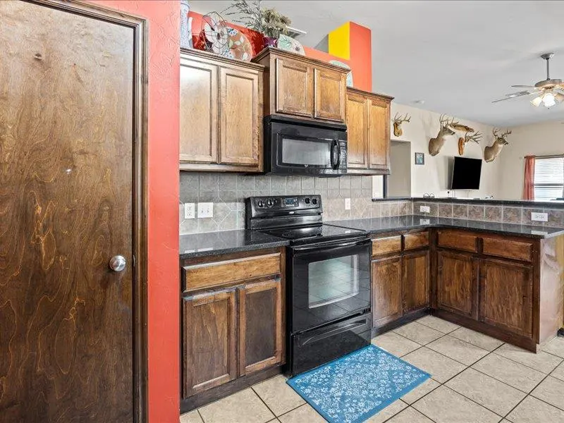 Photo 12 — 13333 SW 3rd Street, Yukon, OK 73099