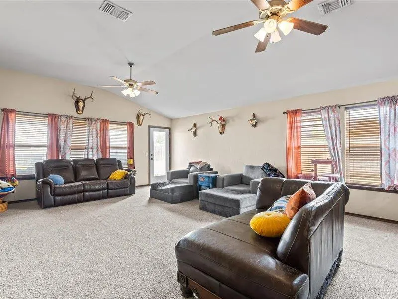 Photo 17 — 13333 SW 3rd Street, Yukon, OK 73099