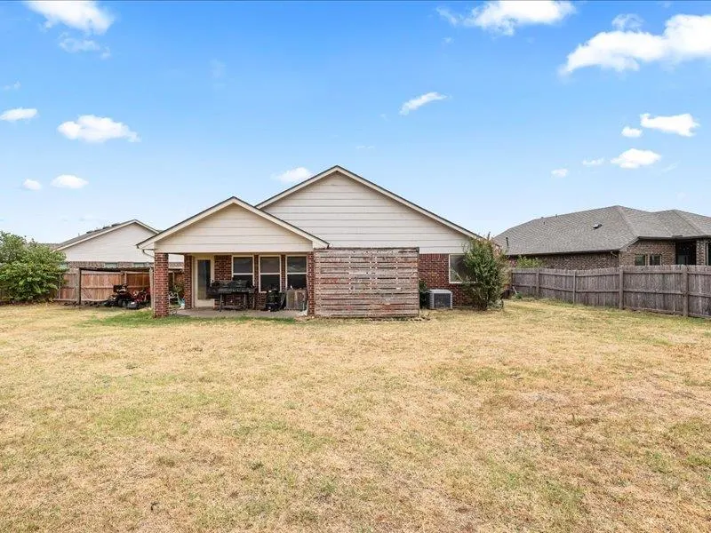 Photo 31 — 13333 SW 3rd Street, Yukon, OK 73099