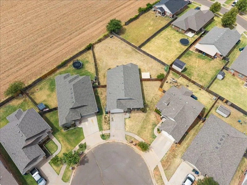Photo 33 — 13333 SW 3rd Street, Yukon, OK 73099