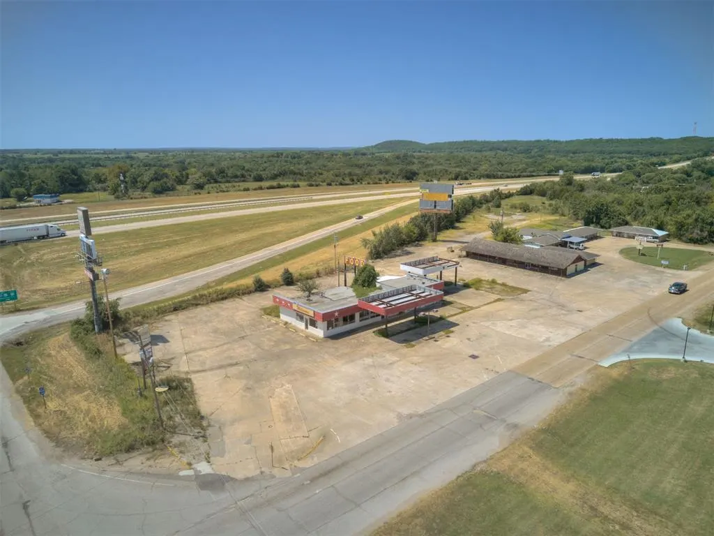 Photo 4 — 9952 Hornbeam Road, Henryetta, OK 74437