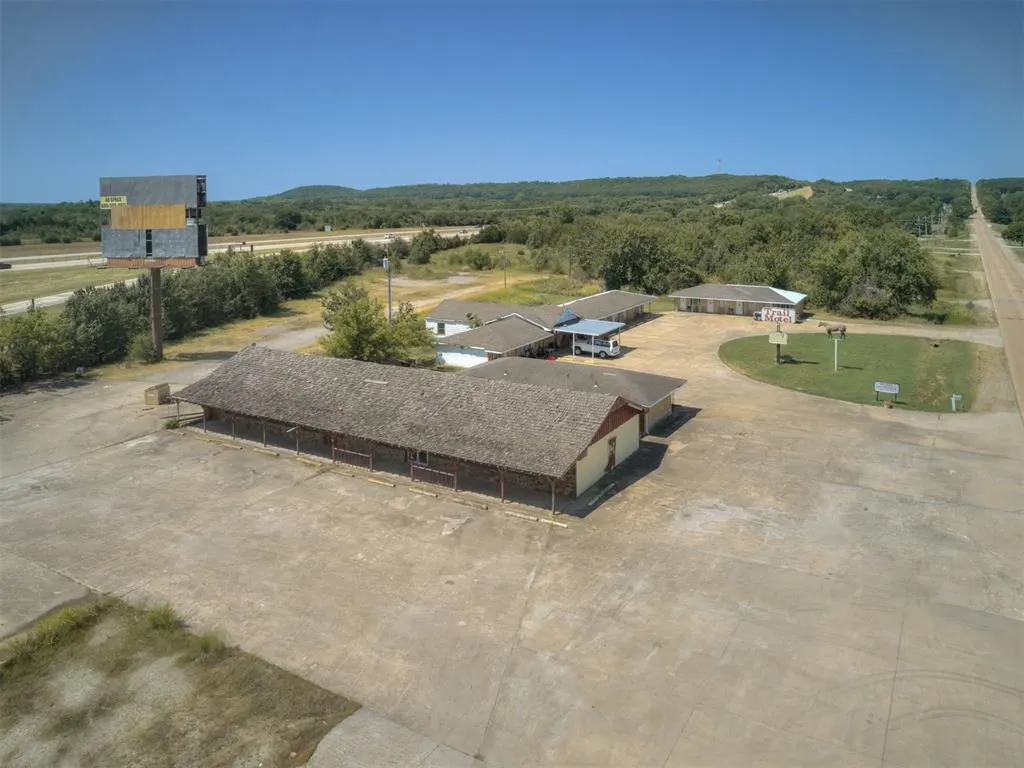 Photo 6 — 9952 Hornbeam Road, Henryetta, OK 74437