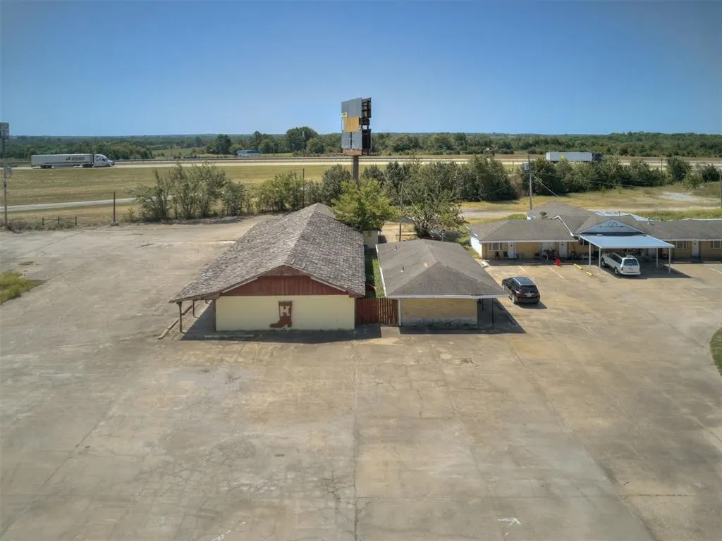 Photo 7 — 9952 Hornbeam Road, Henryetta, OK 74437