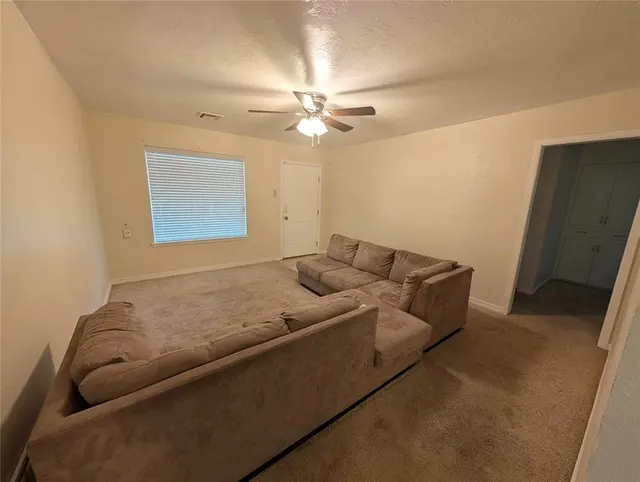 Photo 4 — 1614 Surrey Drive, Norman, OK 73071
