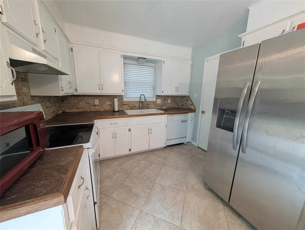 Photo 7 — 1614 Surrey Drive, Norman, OK 73071
