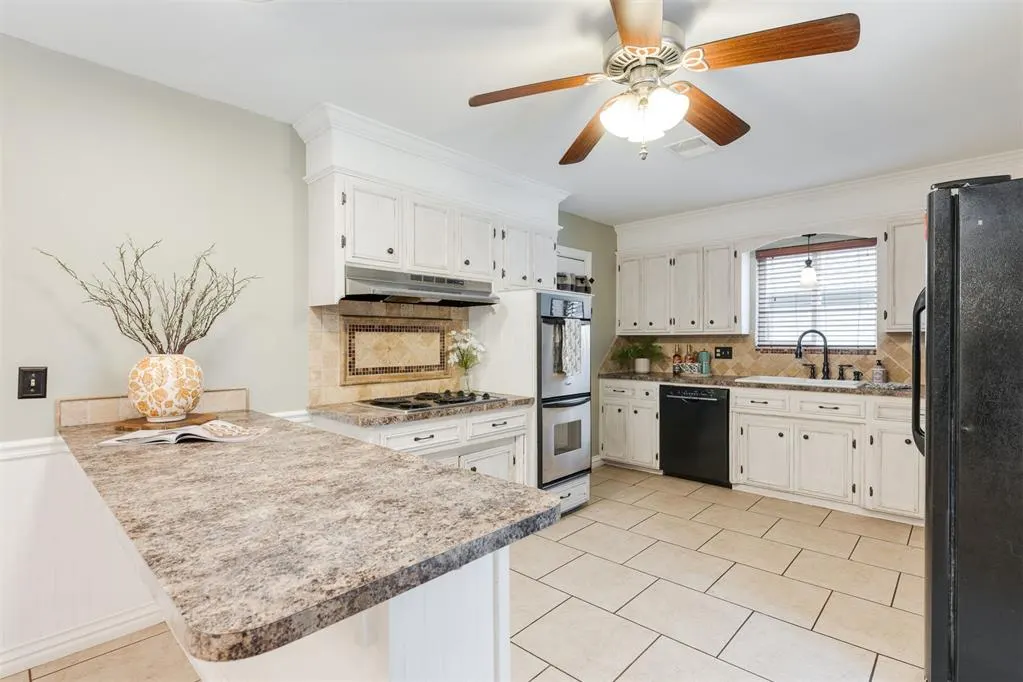 Photo 13 — 627 Ridgecrest Road, Edmond, OK 73013