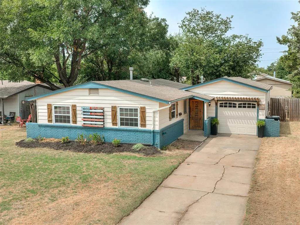 Front exterior — 105 Woods Avenue, Moore, OK 73160