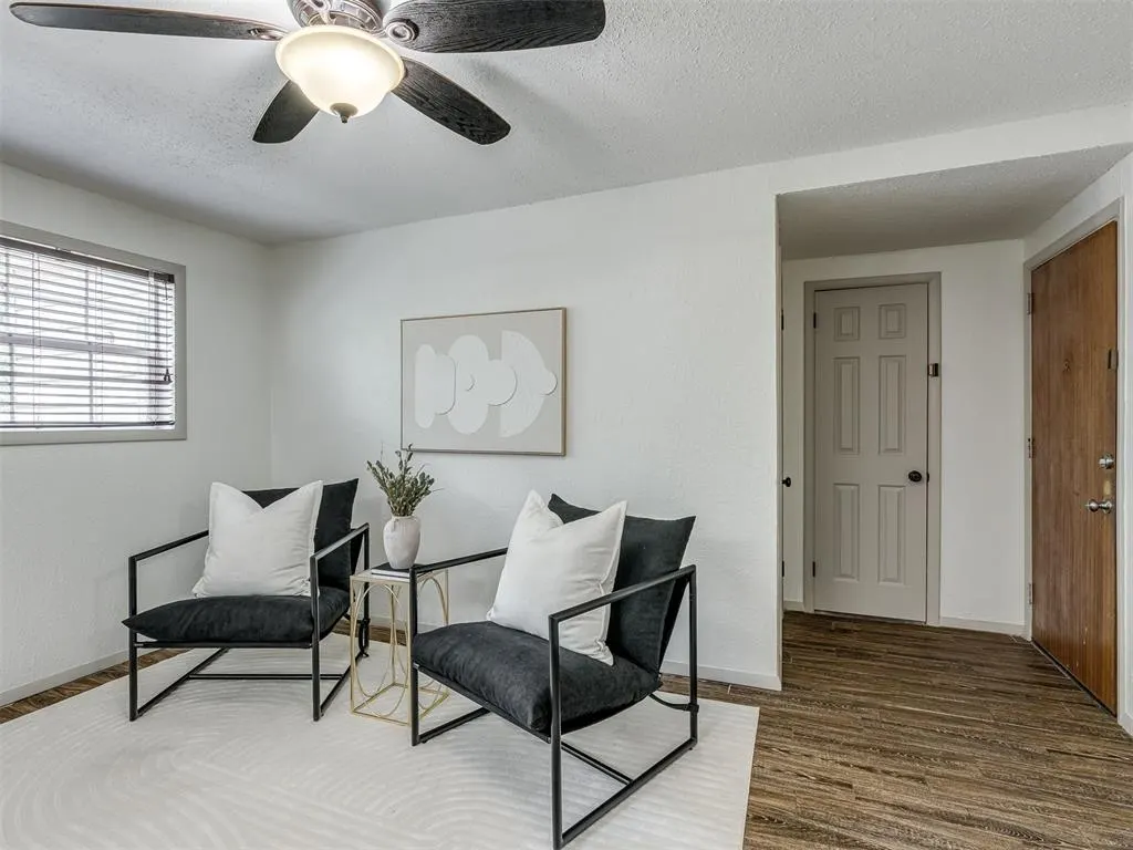 Photo 3 — 105 Woods Avenue, Moore, OK 73160