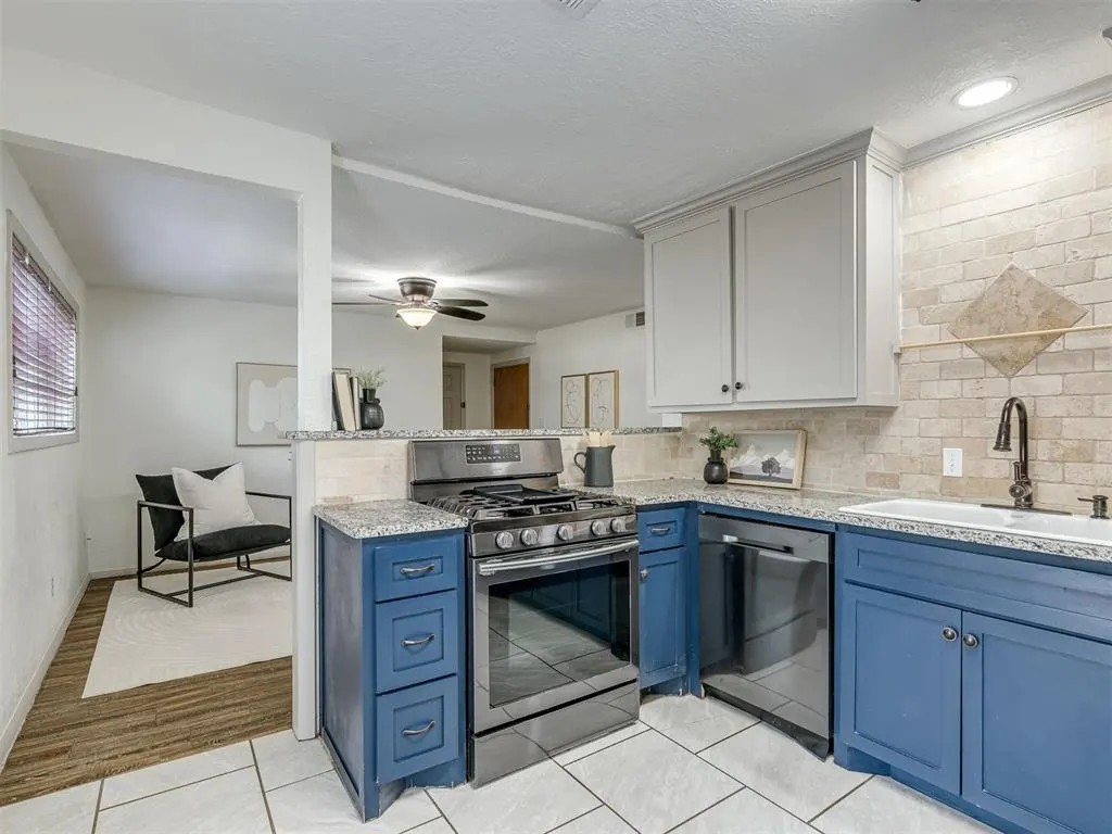 Photo 7 — 105 Woods Avenue, Moore, OK 73160