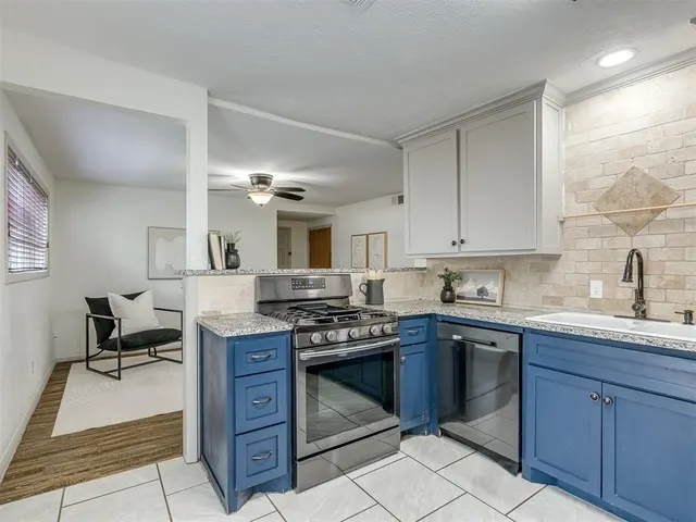Photo 7 — 105 Woods Avenue, Moore, OK 73160