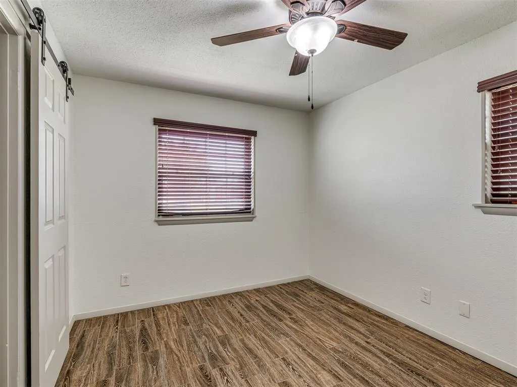 Photo 15 — 105 Woods Avenue, Moore, OK 73160
