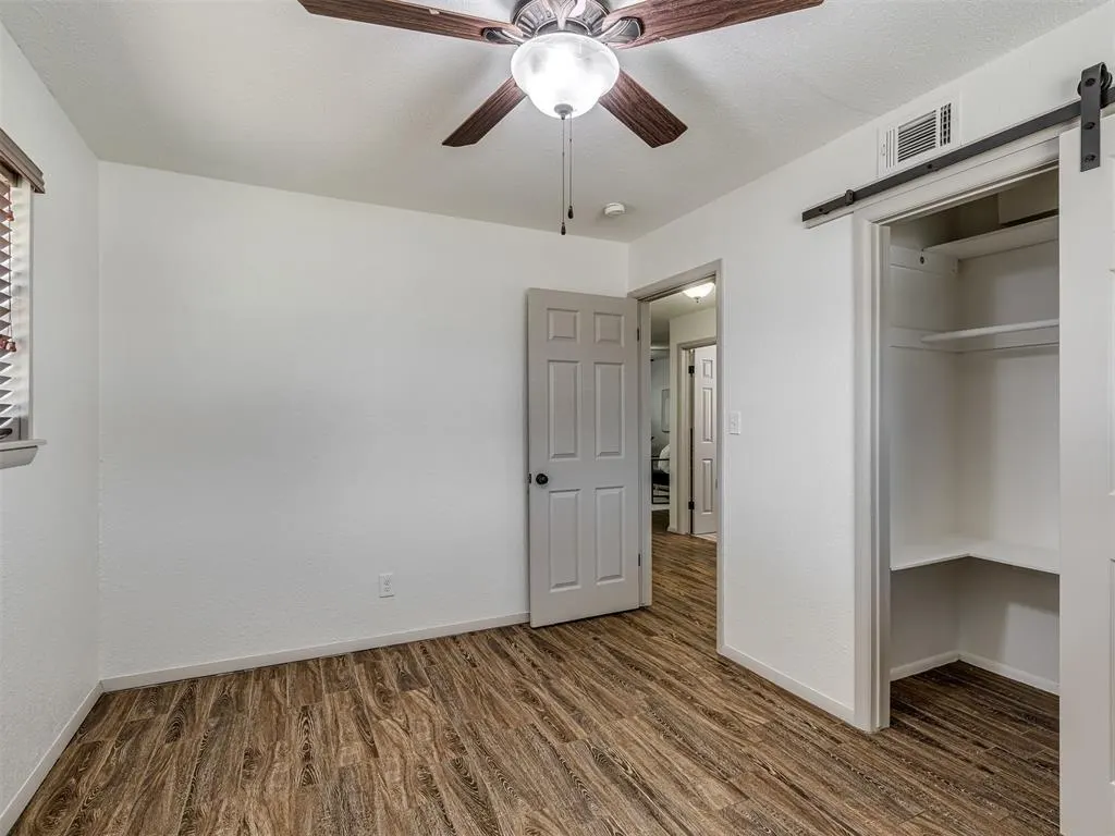Photo 17 — 105 Woods Avenue, Moore, OK 73160