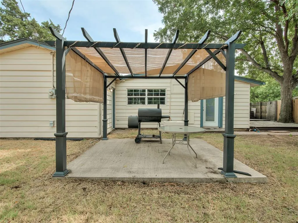 Photo 22 — 105 Woods Avenue, Moore, OK 73160